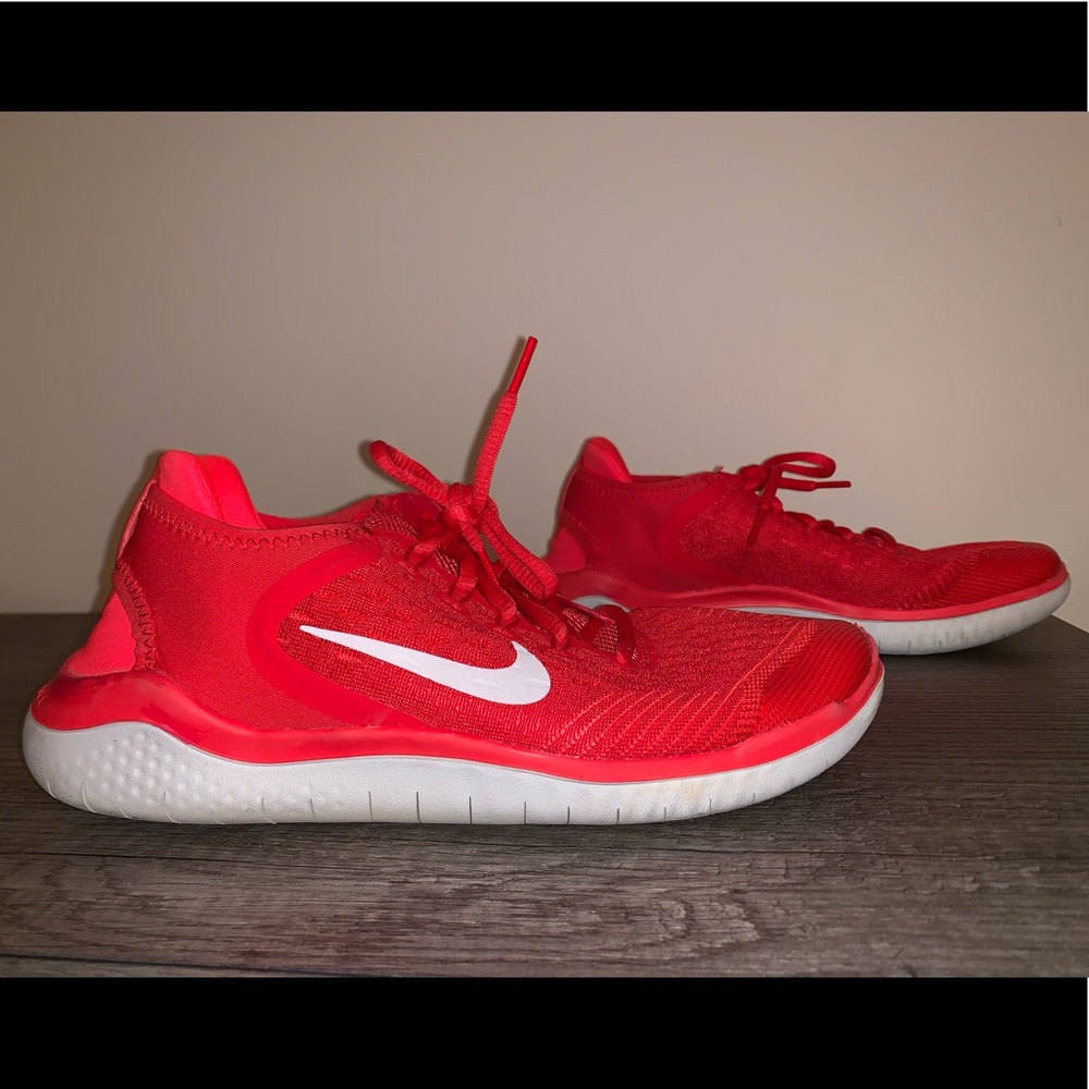MAKE AN OFFER 💥 Nike RED Running Shoes